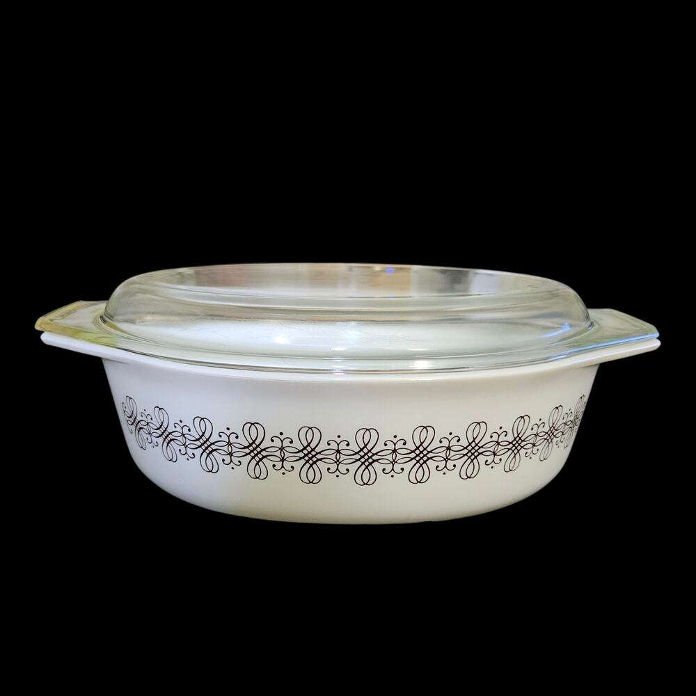 Vintage Pyrex 2.5 Qt Casserole Dish Lid White Brown Scroll Pattern